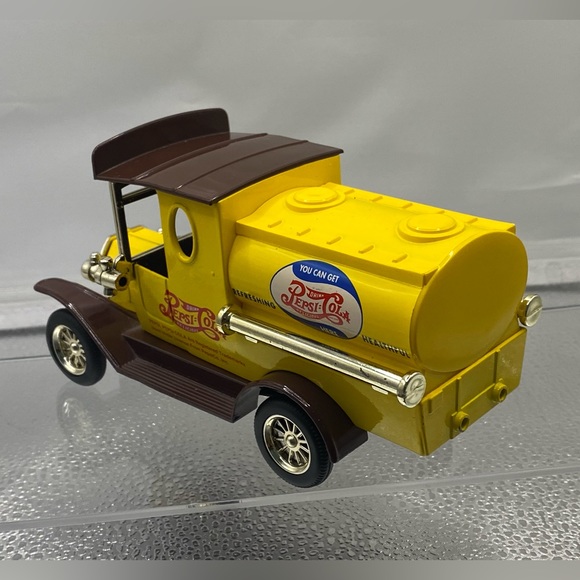 “Pepsi Cola” Vintage “Ford Model T” Delivery Truck - Die Cast 1:64 Scale - Picture 5 of 8